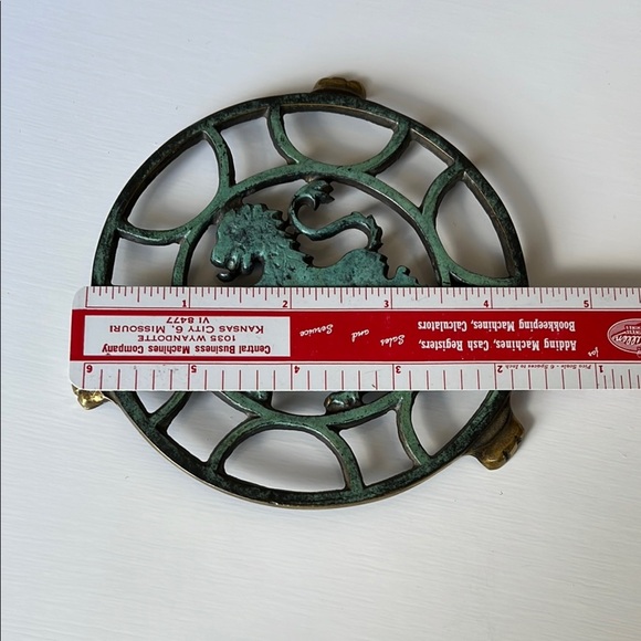 Green Lion Art Dining Wall Decor - Picture 7 of 9